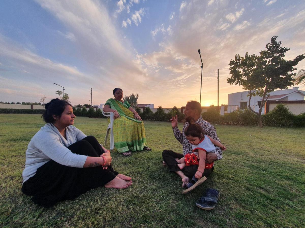Krishna Farm & Forest Villa Bhuj Luaran gambar