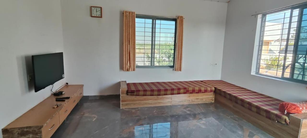 Krishna Farm & Forest Villa Bhuj Luaran gambar